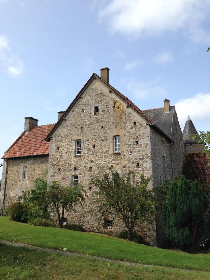 former Sunan airport Manoir De La Ventiniere Bed & Breakfast エクステリア 写真
