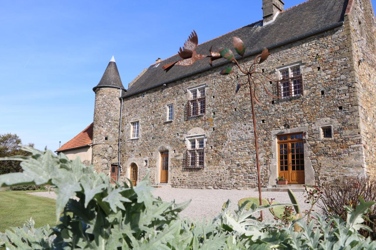 former Sunan airport Manoir De La Ventiniere Bed & Breakfast エクステリア 写真