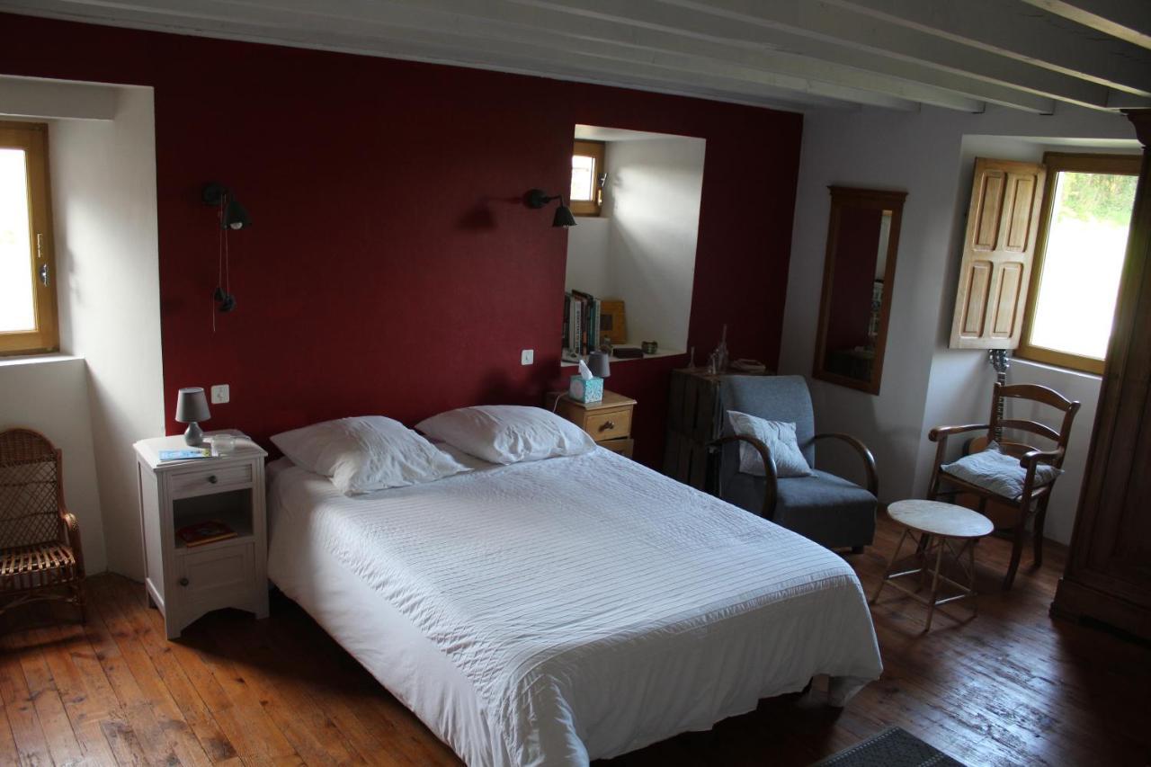 former Sunan airport Manoir De La Ventiniere Bed & Breakfast エクステリア 写真