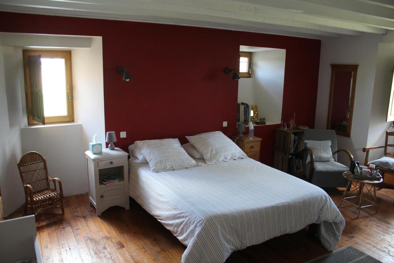 former Sunan airport Manoir De La Ventiniere Bed & Breakfast エクステリア 写真